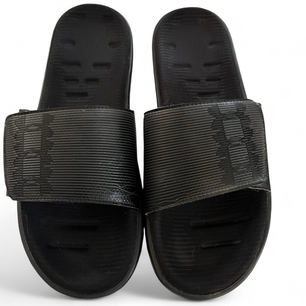 Under Armour Black Athletic Footwear​​
